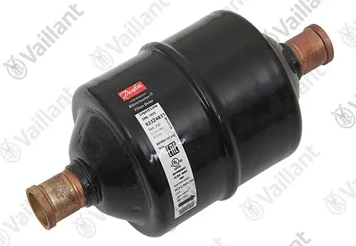 Vaillant Filtertrockner, zylindrische Bauform mit zwei Kupferanschlüssen, installierbar in einem Kühlsystem zur Feuchtigkeitsregulierung.
